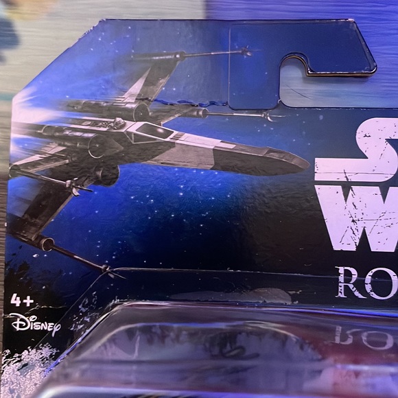 Partisan X-Wing Fighter - Picture 4 of 9